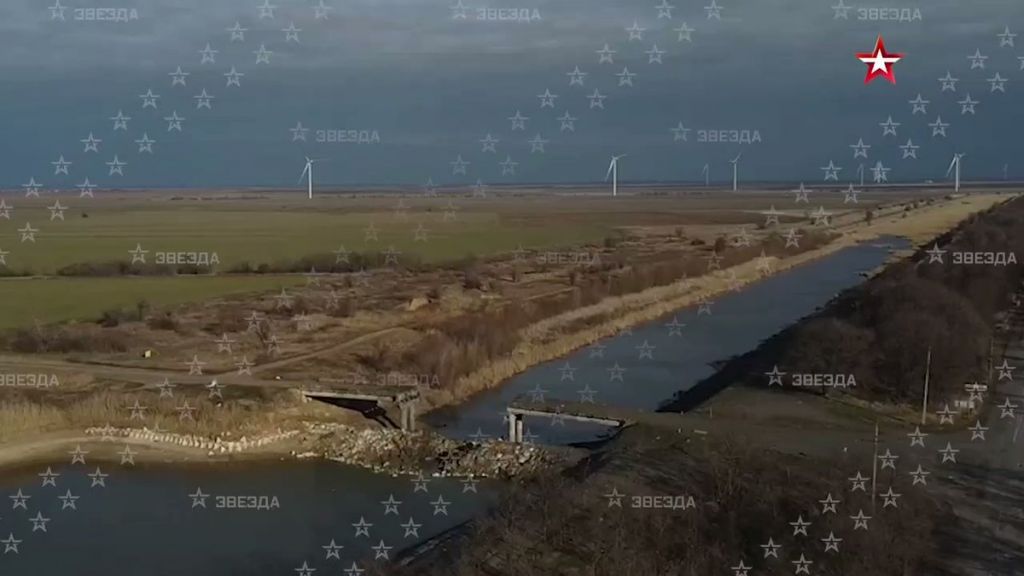 Ο ρωσικός στρατός κατέστρεψε ουκρανικό φράγμα που μπλόκαρε το νερό στην Κριμαία