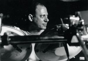 Νίκος Αντύπας: ο ντράμερ που θα γινόταν συνθέτης