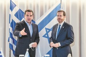 «Πόλεμο» στον ΟΗΕ για τους πρόσφυγες στήνει η Αγκυρα