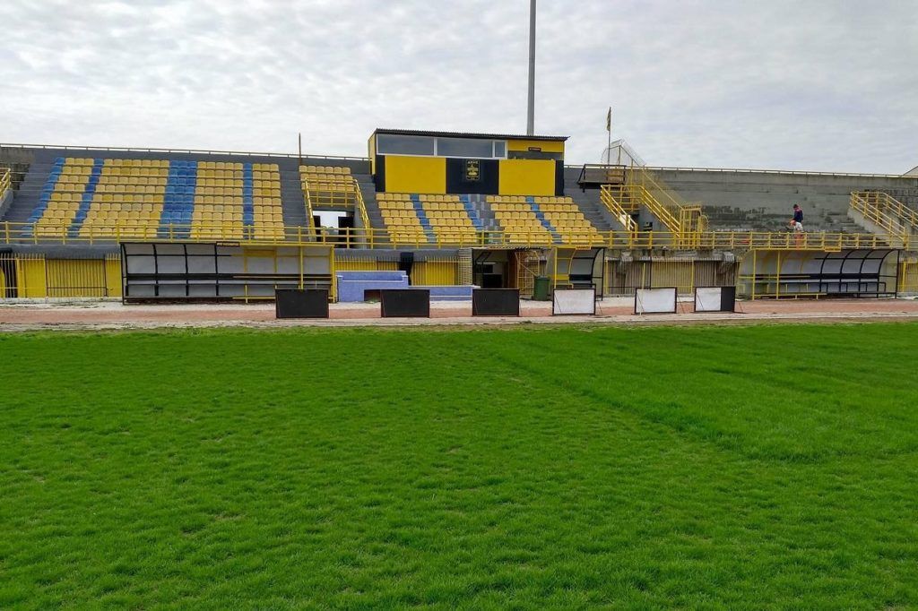 Χαλκιδική: Πέταγαν μπανάνες σε μαύρο ποδοσφαιριστή και τον αποκαλούσαν «μαϊμού» καταγγέλλει βουλευτής