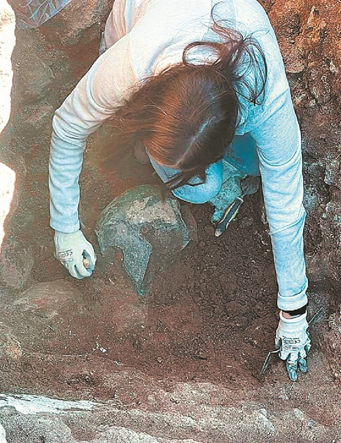 Μία ναυμαχία πίσω από… δύο κράνη