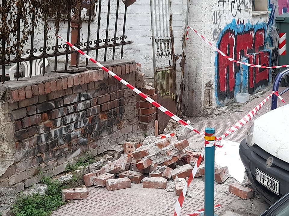 Λάρισα: 22χρονος καταπλακώθηκε από τοίχο και σκοτώθηκε