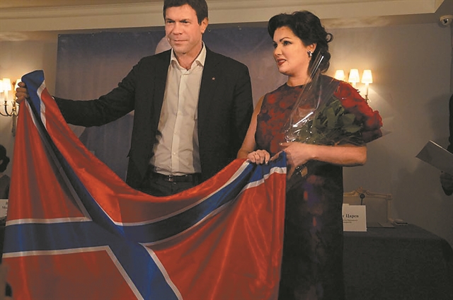 «Μπλόκο» από τη Μετροπόλιταν Οπερα έως την Αθήνα