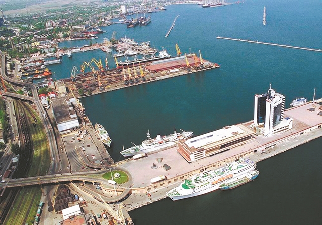 Ελληνικό πλοίο εγκλωβίστηκε στην Ουκρανία