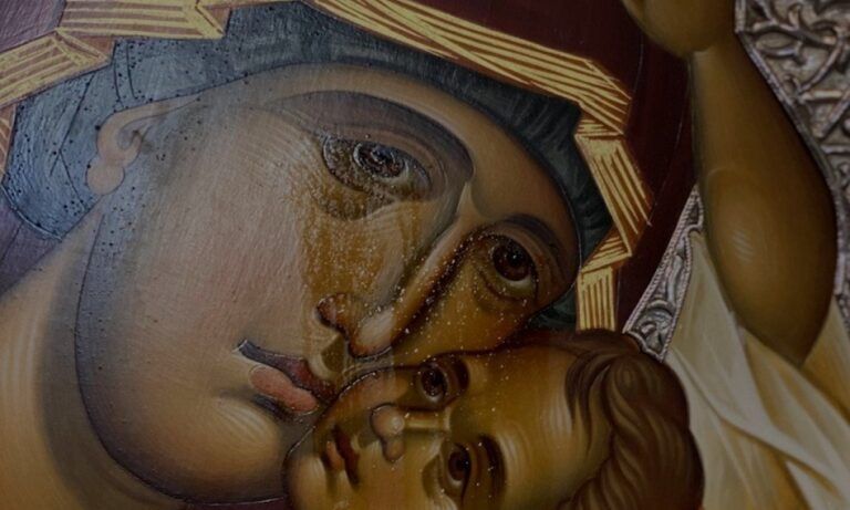 Βύρωνας: Συνεχίζει να δακρύζει η εικόνα της Παναγίας ενάμιση χρόνο μετά | tanea.gr
