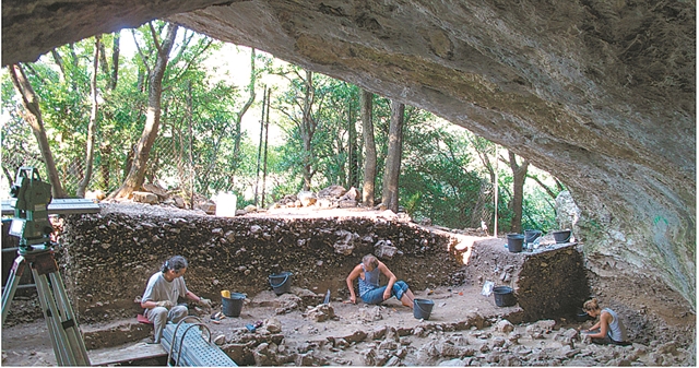 Γαλλία: ανασκαφή μεγαλώνει την «ηλικία» του Σύγχρονου Ανθρώπου κατά 10.000 χρόνια