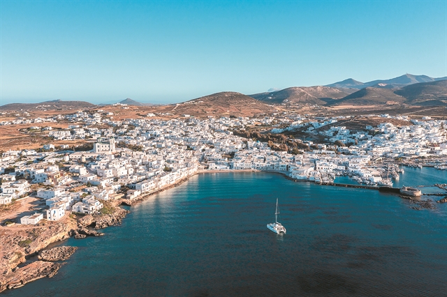 Ολα τα βλέμματα στο χρυσό ελληνικό καλοκαίρι…