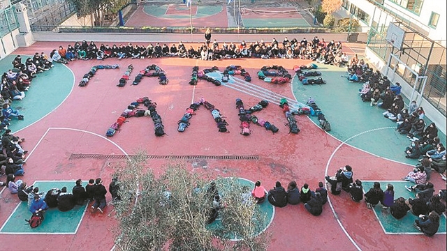 «Να κι ο Αλκης ο μικρός μας»