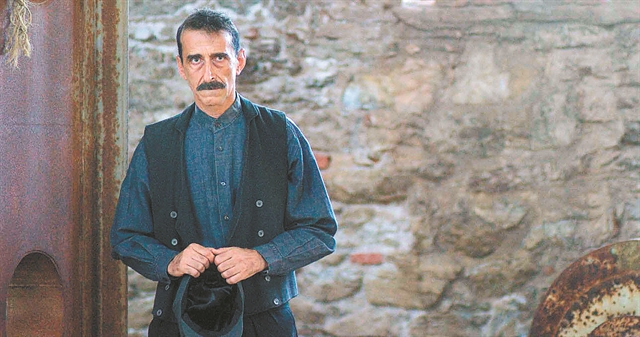 «Κινούμαι στην υποκριτική χωρίς “μέσες” ή “άκρα”»