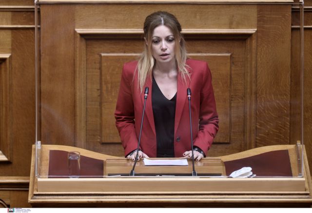 ΜέΡΑ25: Ανεξαρτητοποιήθηκε η Αγγελική Αδαμοπούλου από το κόμμα του Βαρουφάκη