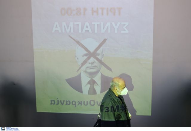 Κοροναϊός: Από πότε μπαίνει τέλος στις μάσκες σε εξωτερικούς χώρους