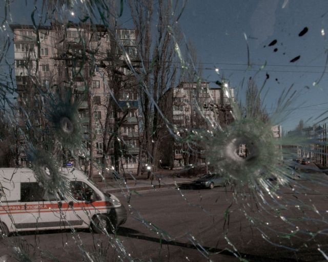 Ρωσία: «Θα χτυπήσουμε κυβερνητικό κτήριο με όπλα υψηλής ακριβείας» στο Κίεβο