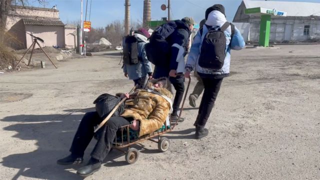 Πόλεμος στην Ουκρανία: Σκληρές μάχες στα προάστια του Κιέβου – Τι γίνεται με τις διαπραγματεύσεις