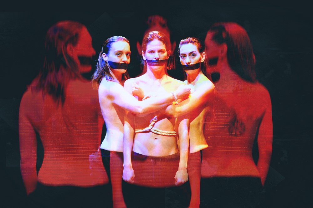 Ο Εμμανουήλ Μαύρος δεν θέλει οι γυναίκες να είναι «Ολο σπίτι, κρεβάτι κι εκκλησία»