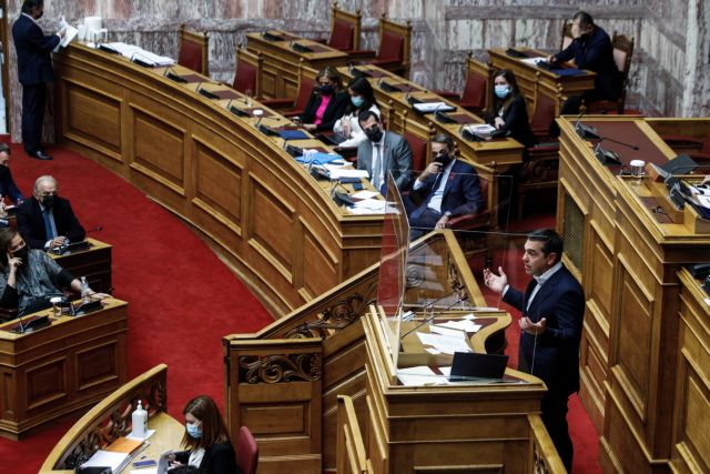 Πόλεμος στην Ουκρανία: Οι επιπτώσεις στην Ελλάδα στο επίκεντρο της συζήτησης στη Βουλή