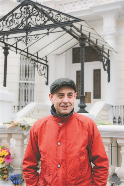 Φεύγουν από το Λονδίνο για να πάνε να πολεμήσουν