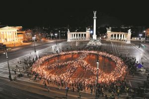 Οι αυταπατώμενοι και απατεώνες 