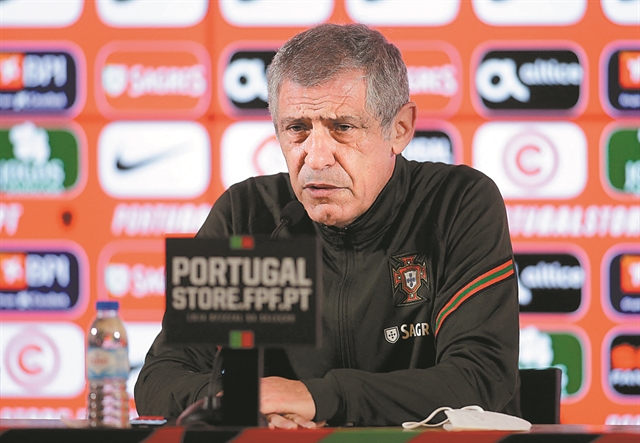 Στα ημίχρονα θα τραγουδάνε οι καλλιτέχνες μας…