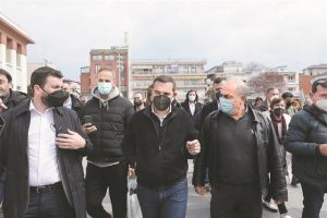 «Οδοφράγματα» στην Κουμουνδούρου