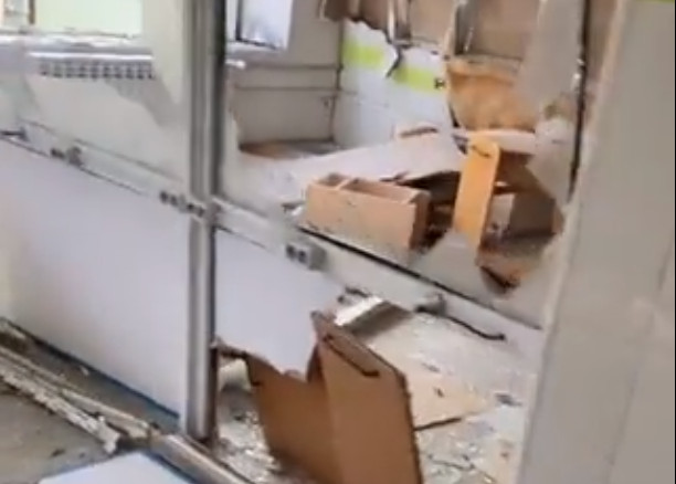 Οι Ρώσοι βομβάρδισαν μαιευτήριο στη Μαριούπολη καταγγέλλει ο Ζελένσκι