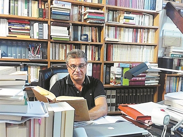 Ο Cristiano Luciani, καθηγητής Νέων Ελληνικών στο Tor Vergata