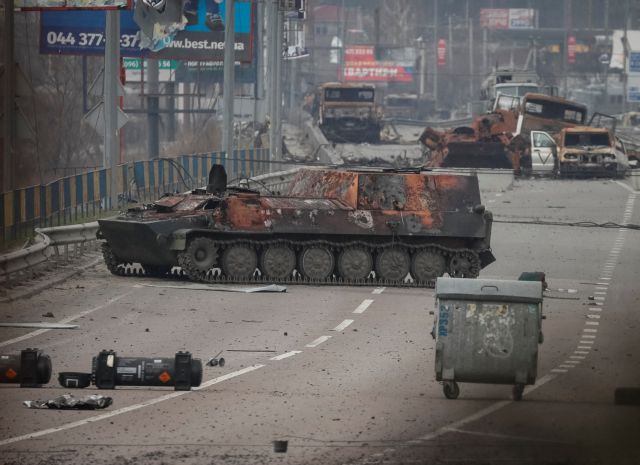 Λευκός Οίκος: Η Ρωσία ανασυντάσσει τα στρατεύματά της