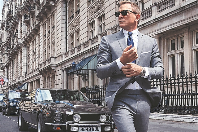 Spider-Man και Τζέιμς Μποντ γέμισαν τις αίθουσες