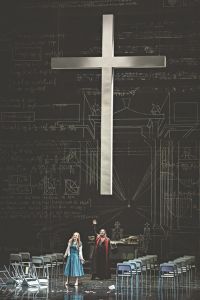 «Βρισκόμαστε πάντα στην ίδια θέση με τον Φάουστ»