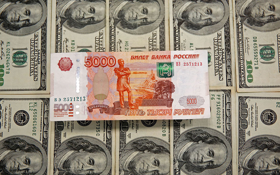 Ρωσία για πληρωμές φυσικού αερίου: Δεν ζητάμε άμεσα πληρωμή σε ρούβλια