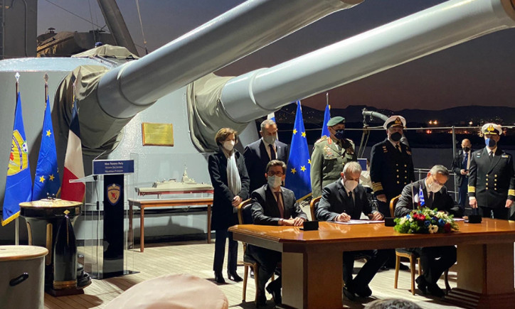 Επεσαν οι υπογραφές για 3 Belh@rra και 6 επιπλέον Rafale