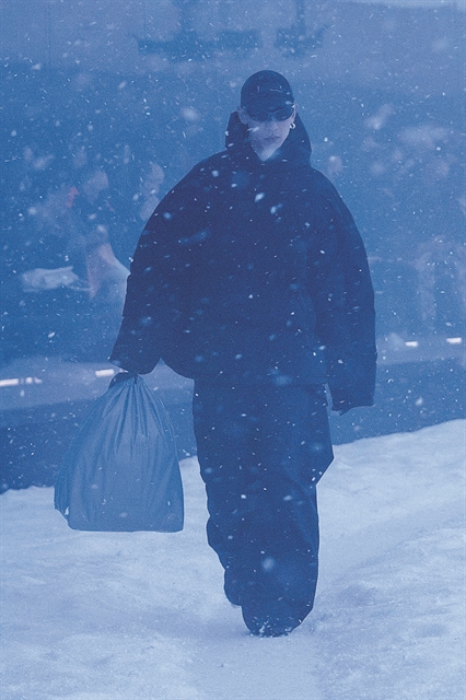 Η μόδα πήρε τ’ όπλο της