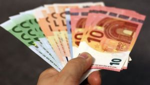 Πώς θα «ξεκλειδώσει» το επίδομα καυσίμων
