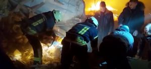 Πόλεμος στην Ουκρανία: Η Ρωσία βομβάρδισε μαιευτήριο – Μάχη στα χαλάσματα για επιζώντες