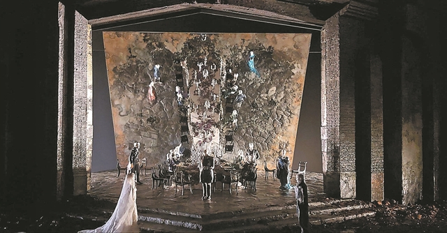 Η «Μήδεια» που ενώνει Αθήνα, Νέα Υόρκη, Τορόντο και Σικάγο