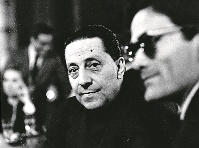 «Διαβάζοντας» πίσω από τα βραβεία