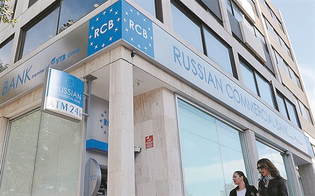 Οι ρώσοι ολιγάρχες ανάβουν φωτιές στην Κύπρο