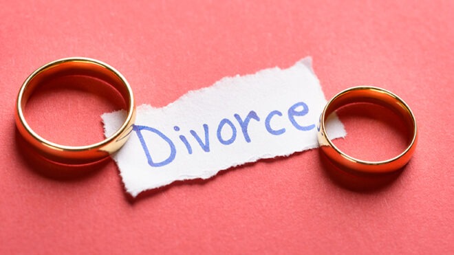 Ολο και περισσότεροι γάμοι στη χώρα μας οδηγούνται σε διαζύγιο