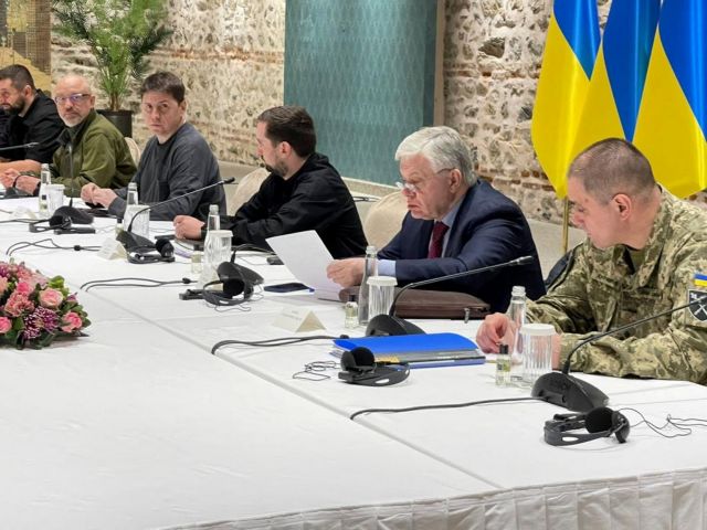 Ουκρανία: Βήματα προόδου για κατάπαυση του πυρός