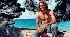 Στέφανος Τσιτσιπάς: Κάνει διακοπές στο Μαλιμπού εν μέσω πολέμου