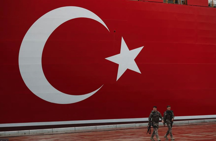 Γενί Σαφάκ: «Τουρκικός 21ος αιώνας – Επιστρέφουν οι αυτοκρατορίες – Αφανίζονται οι αδύναμοι»