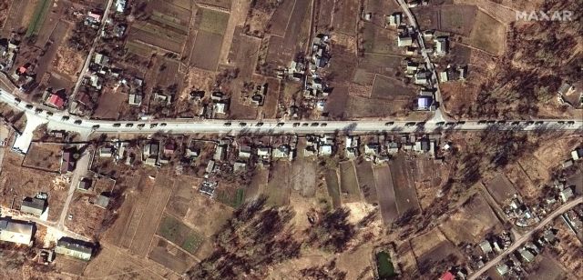 Πόλεμος στην Ουκρανία: Γιατί καθυστερεί το ρωσικό στρατιωτικό κονβόι προς το Κίεβο