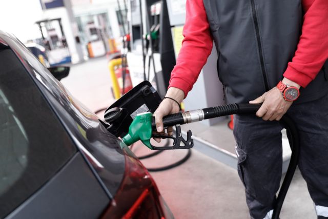 Κάρτα καυσίμων: Πώς θα δίνεται η επιδότηση για βενζίνη και πετρέλαιο