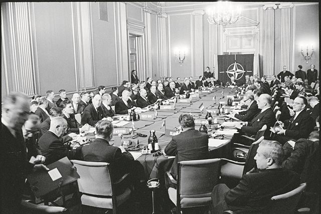 Τα διλήμματα για την επόμενη ημέρα