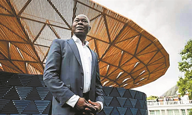 Ο πρώτος μαύρος αρχιτέκτονας με Pritzker