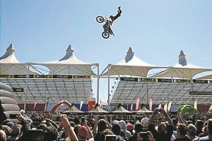 «Πλάτων» και Λουκάς!