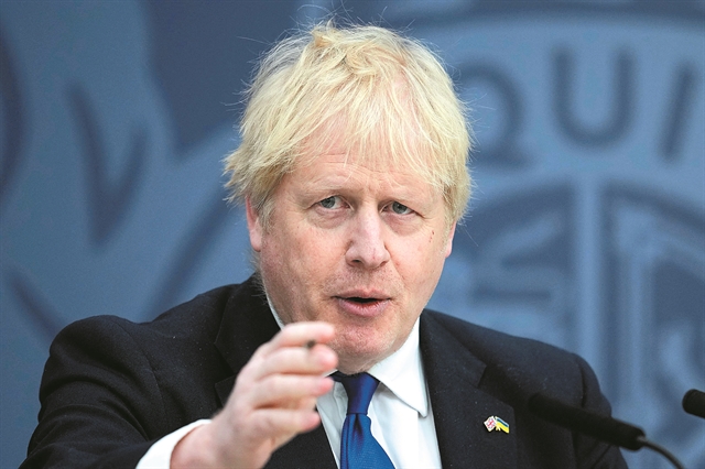 Οργή για το ντιλ Μπόρις που θα στέλνει τους μετανάστες στη Ρουάντα!