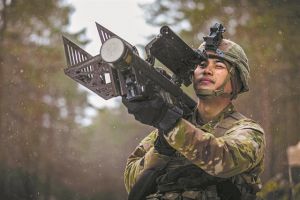 Πολύνεκρο χτύπημα με πυραύλους σε πολυκατοικία