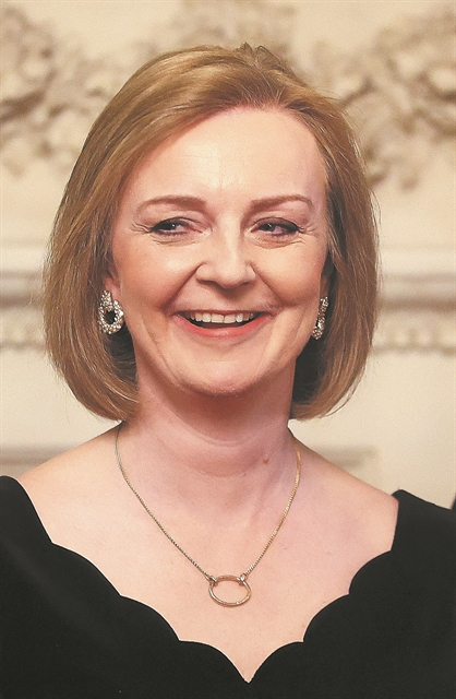 Οι έξι δελφίνοι του Μπόρις