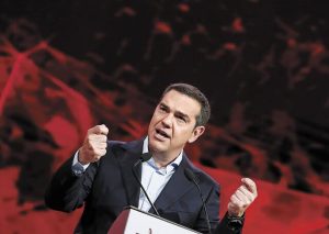 Αυτοί στη Βουλή, εκείνος στην Πάτρα: Τι θα πει ο Αλέξης Τσίπρας στην παρουσίαση της «Ιθάκης»