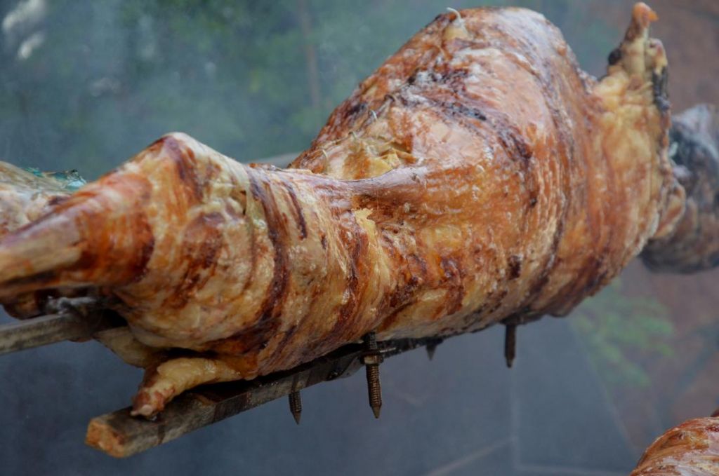 Αρνί, εντόσθια, αβγά και άλλα εδέσματα – Τι πρέπει να προσέξουμε για το γιορτινό τραπέζι